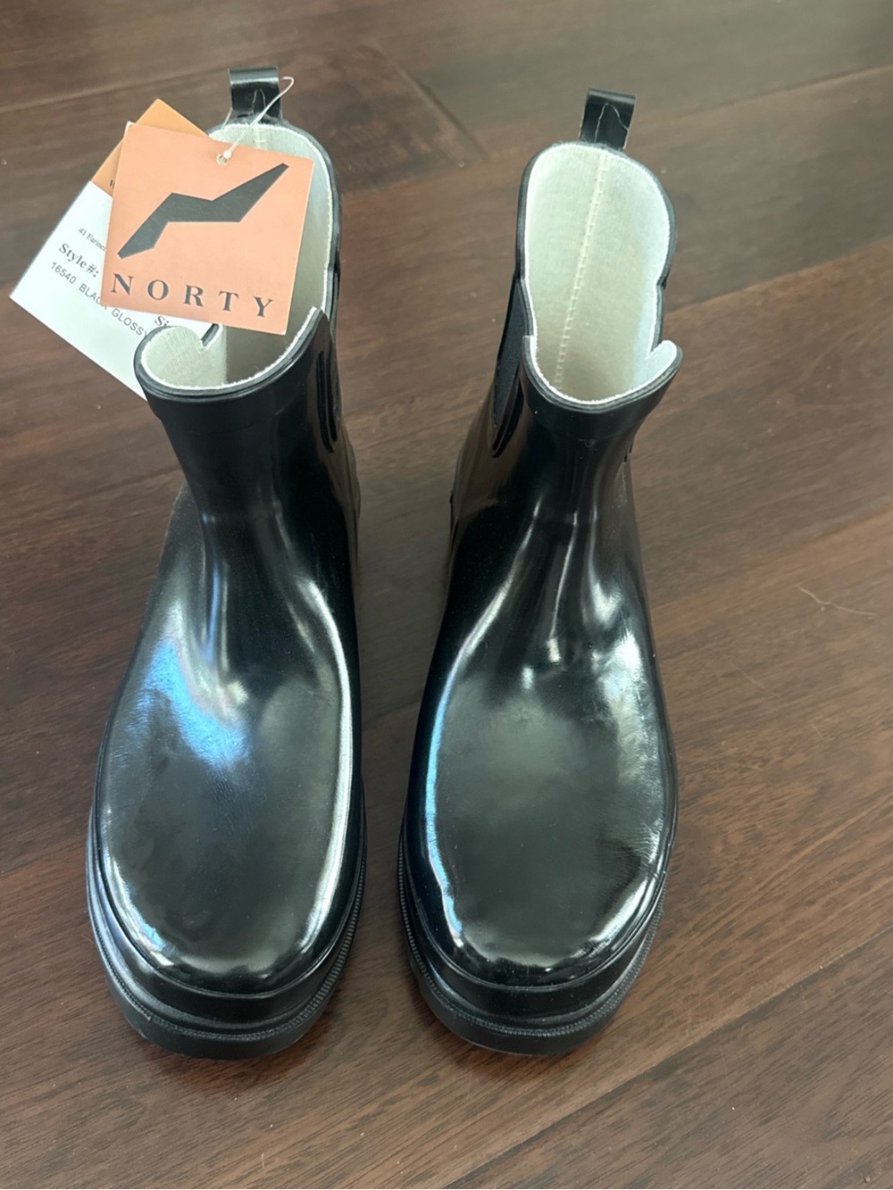 NORTY Shiny Black Chelsea Rain Boots size 7 New